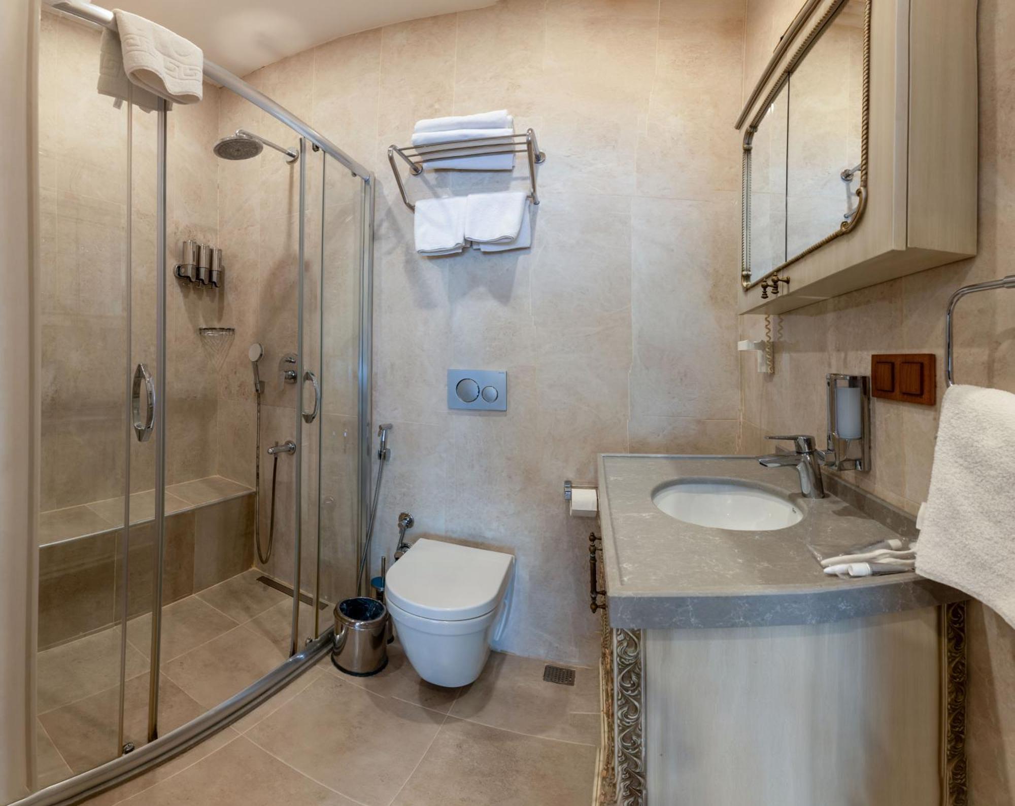 Almadina Hotel Istanbul — Fotos 1